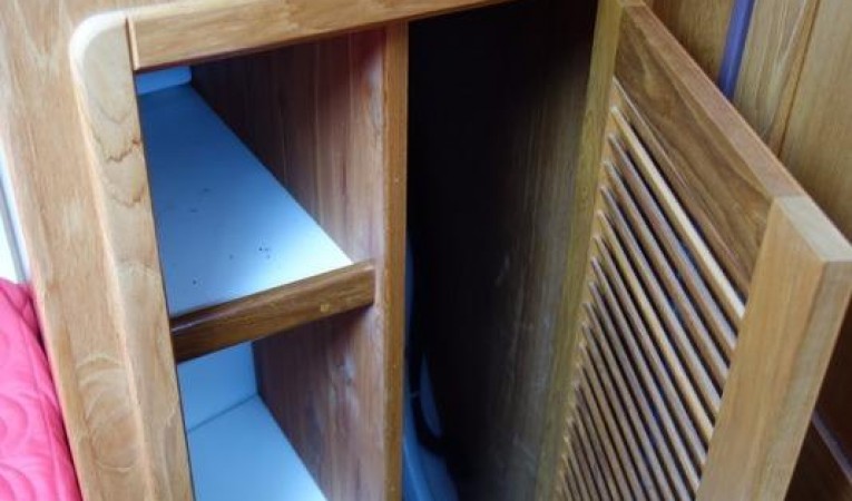 38 Catalina Fwd Cabin Locker