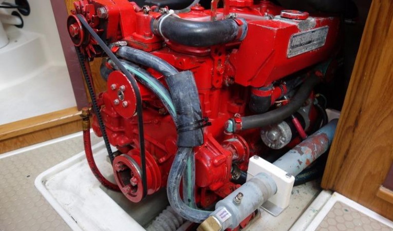 38 Catalina Engine 2