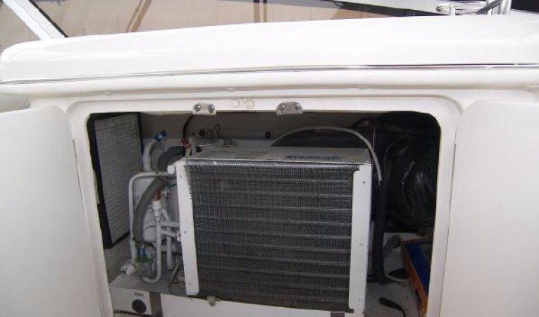 44 Sea Ray Bridge AC