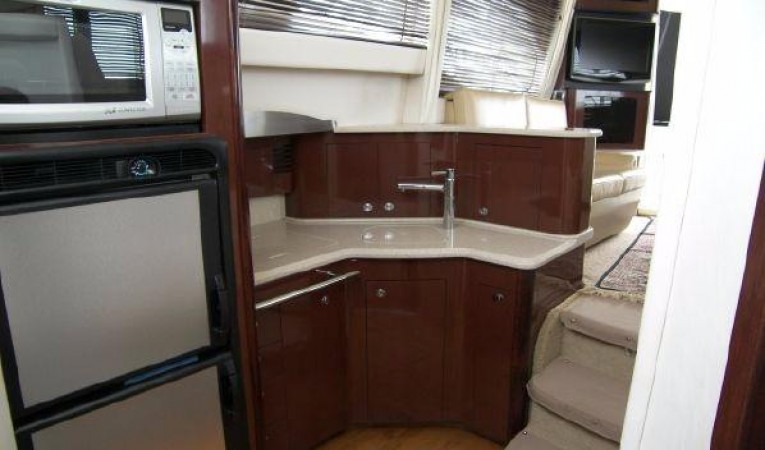 44 Sea Ray Galley