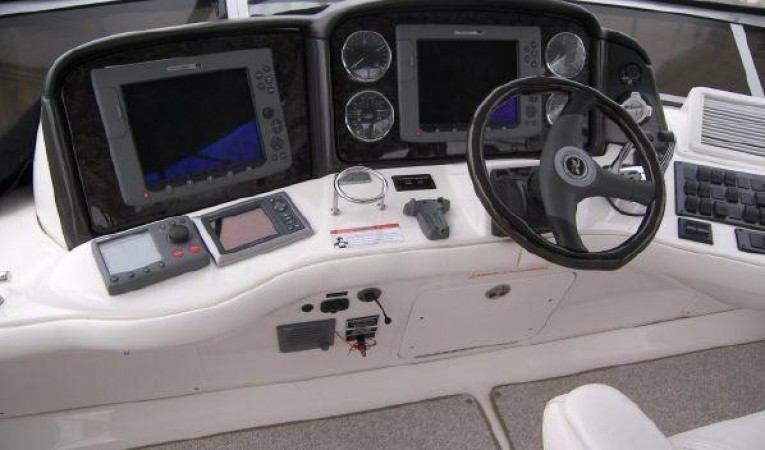 44 Sea Ray Raymarine Electronics