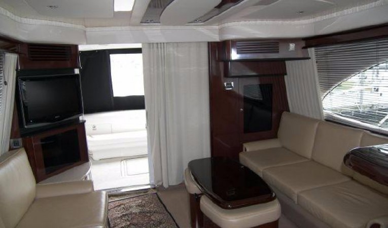 44 Sea Ray Salon View
