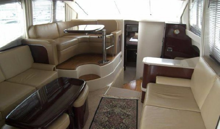 44 Sea Ray Salon View