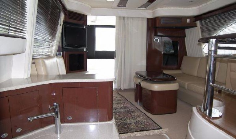 44 Sea Ray Salon View From Galley
