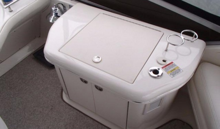 44 Sea Ray Bridge Drink Bar/Storage