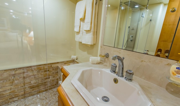 147 Sensation Yachts 