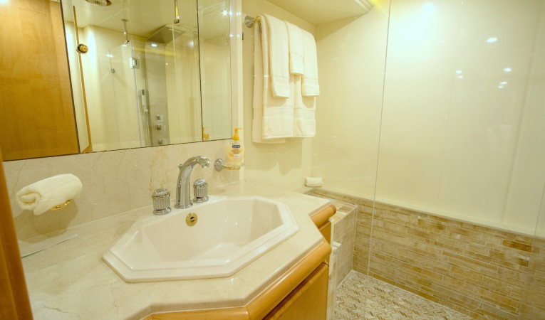 147 Sensation Yachts 