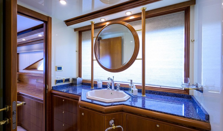 147 Sensation Yachts 