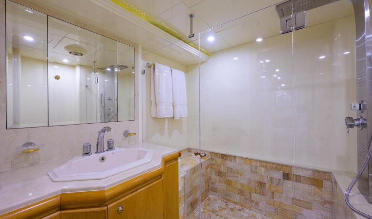 147 Sensation Yachts 