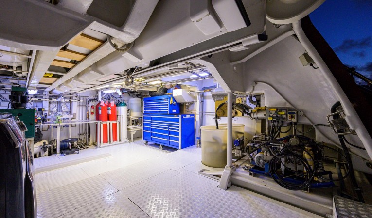 147 Sensation Yachts 