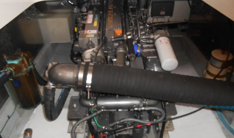 34 Mainship Engine compartment