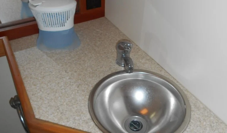 34 Mainship Head sink