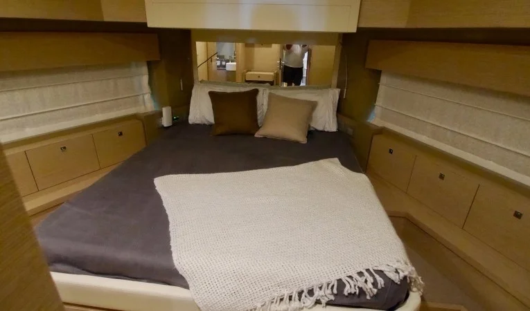 72 Ferretti Yachts 2013 Ferretti 720 Fly - SPARE CHANGE