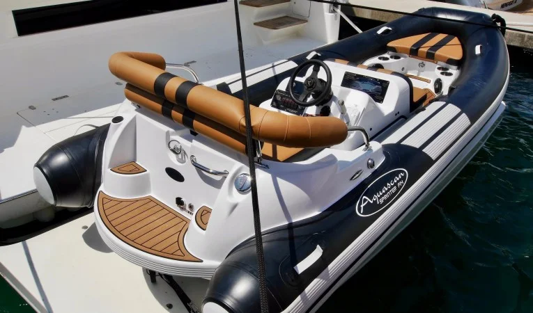 72 Ferretti Yachts 2013 Ferretti 720 Fly - SPARE CHANGE