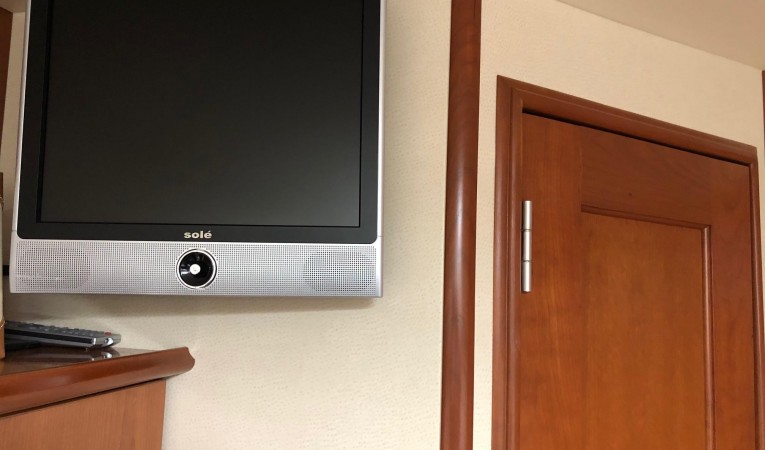 36 Silverton Master TV