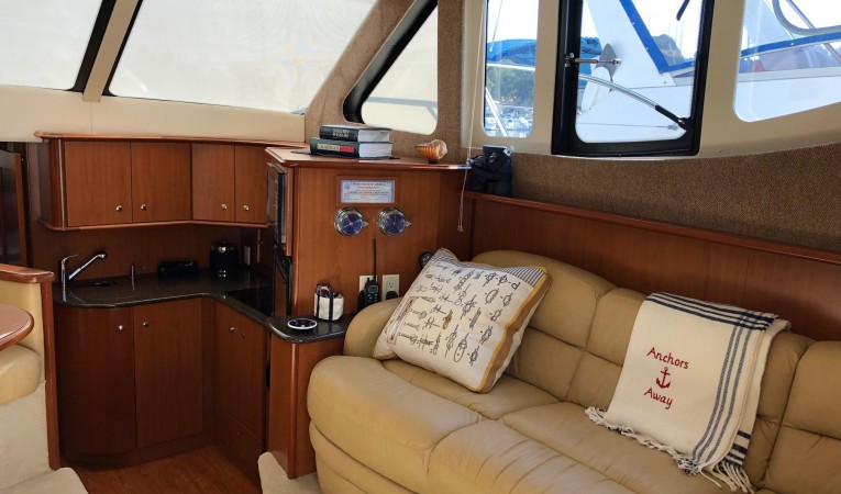 36 Silverton Starboard Side Salon