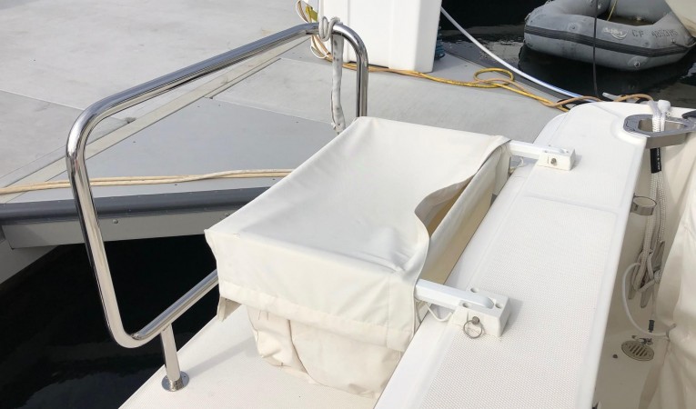 36 Silverton Live Bait Tank