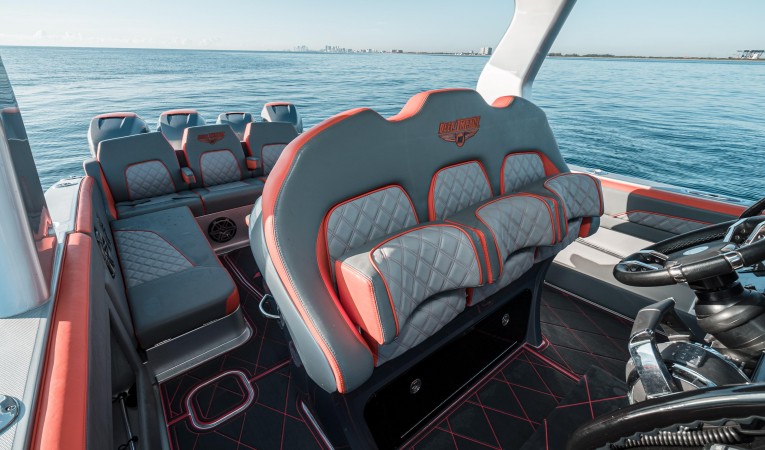 39 Deep Impact Helm Seats