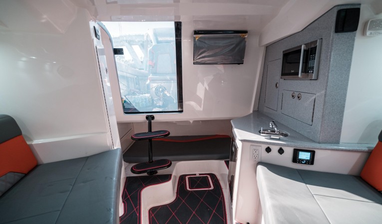 39 Deep Impact Cuddy Aft