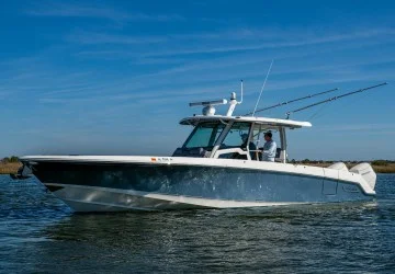 38' Boston Whaler 2023