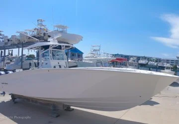 36' Cape Horn 2017