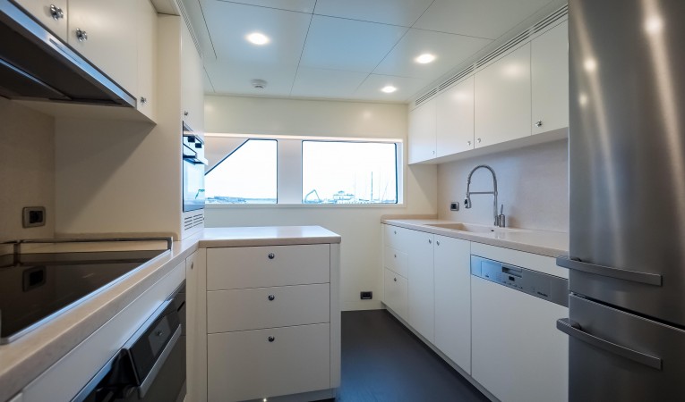 86 Cantiere Delle Marche GALLEY