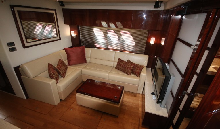 54 Sea Ray salon to starboard with pullout double bed
