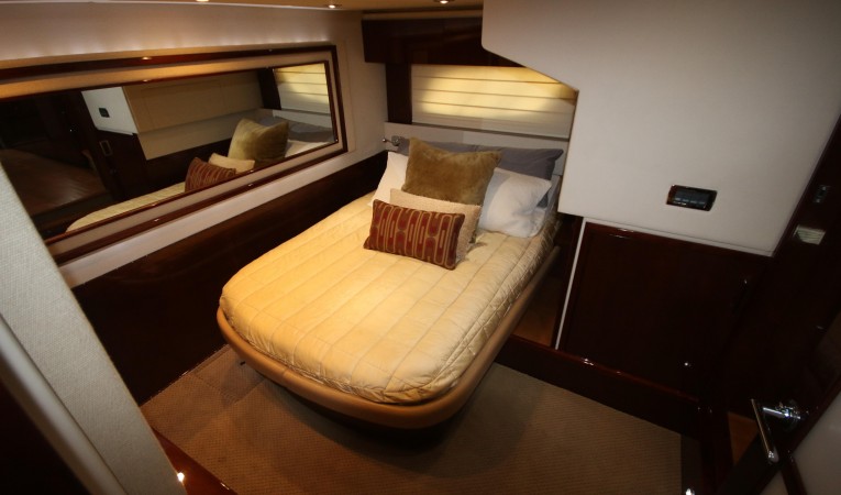 54 Sea Ray master queen