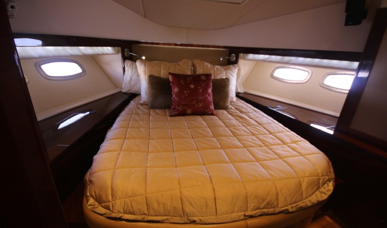 54 Sea Ray VIP queen