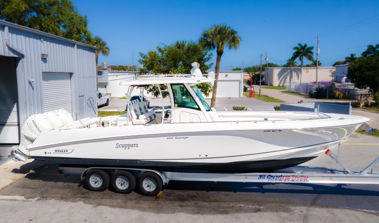 35 Boston Whaler 