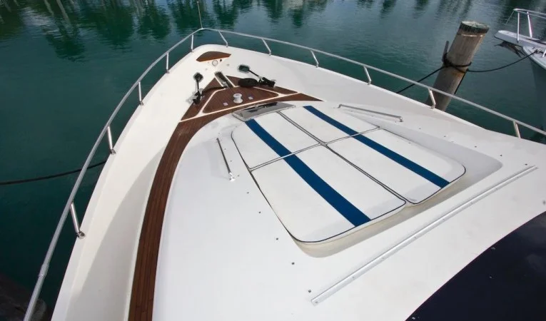 65 Azimut Bow Sunpad