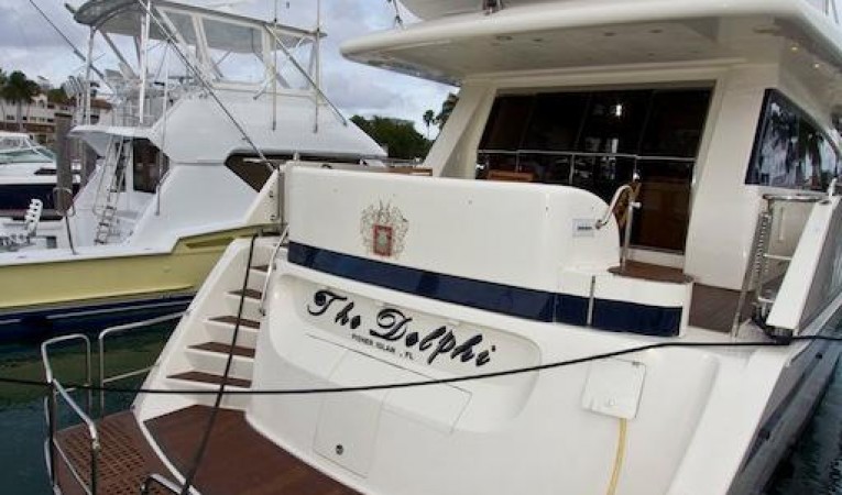 65 Azimut Swimplatform
