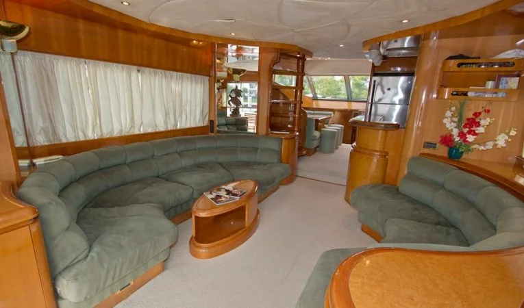65 Azimut Main Salon Forward