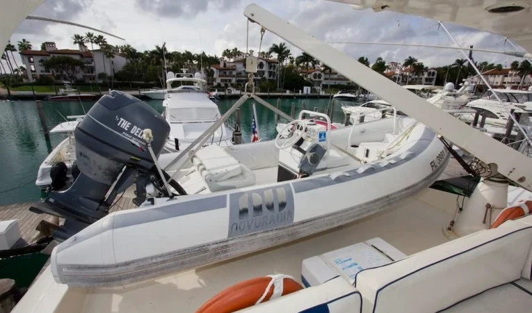 65 Azimut Novurania and Davit