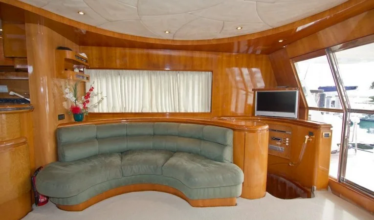 65 Azimut Main Salon Starboard Love Seat