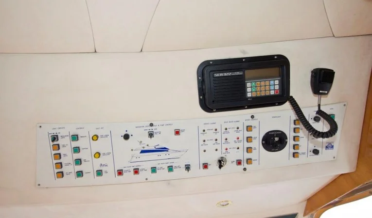 65 Azimut Ships Alarm Panel