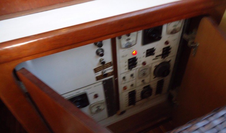41 Hatteras Electrical Panel