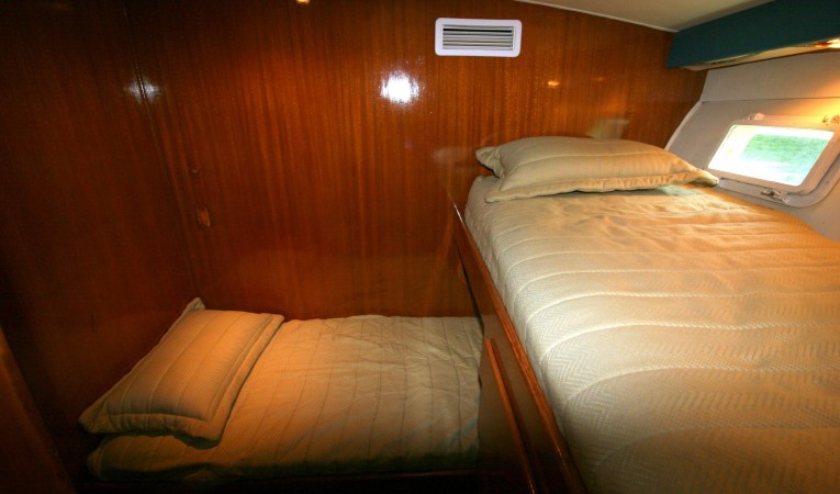 41 Hatteras Port Stateroom
