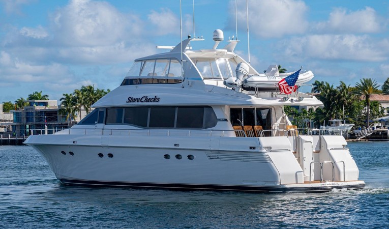 76 Lazzara Yachts 