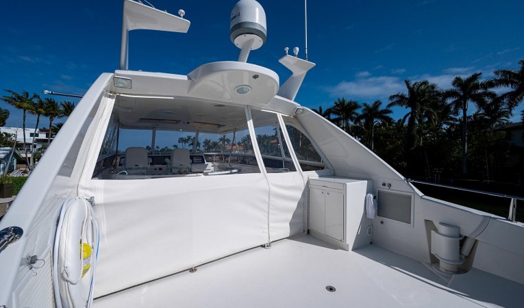 76 Lazzara Yachts 