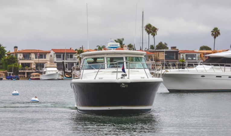 38 Tiara Tiara 38 Open