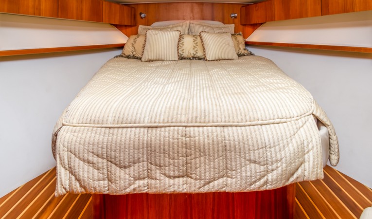 38 Tiara Queen Berth Forward