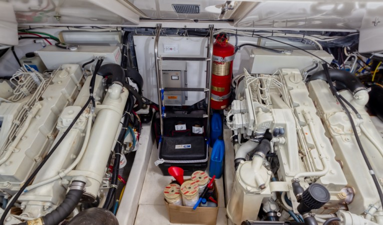 38 Tiara Cummins Diesel Engines (764 Hrs) 9-19