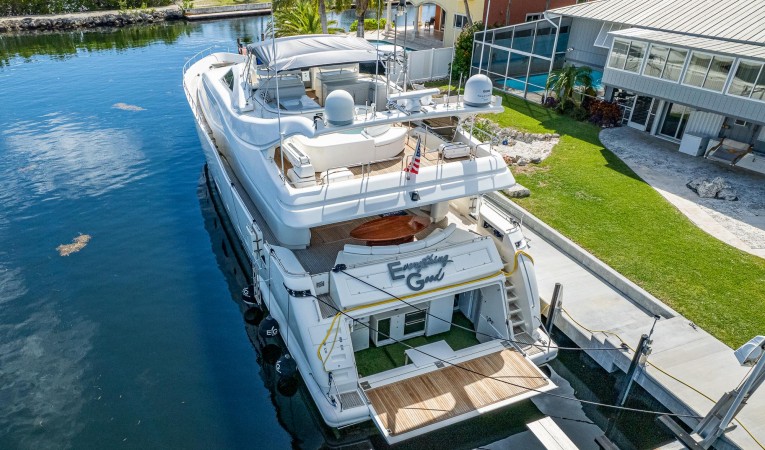 94 Ferretti 