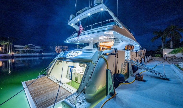 94 Ferretti 