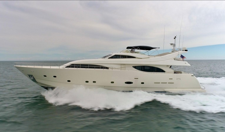 94 Ferretti 