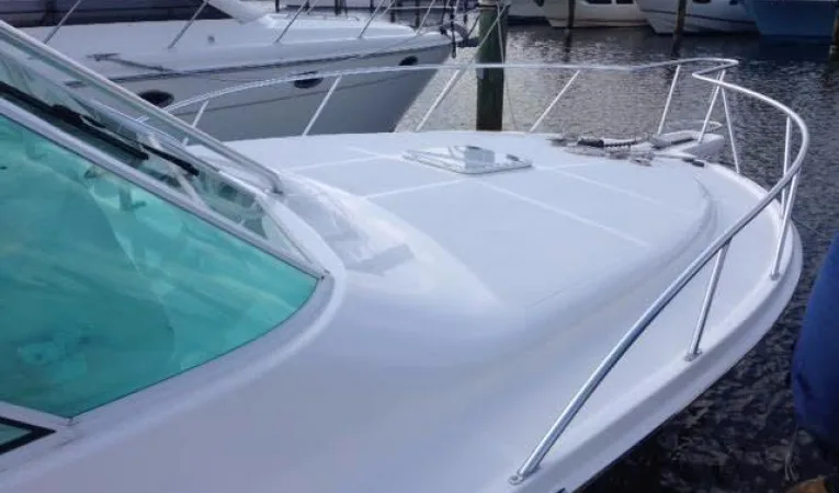 32 Cabo Yachts 