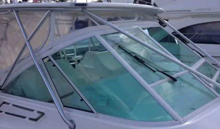 32 Cabo Yachts 