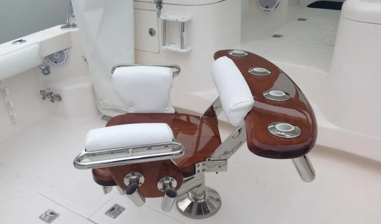 32 Cabo Yachts 