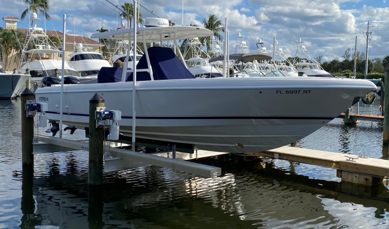 32 Intrepid Stbd Bow